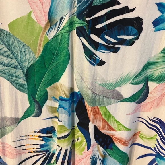 $109 La Blanca In the Moment tropical floral swim coverup. Lightweight. Sz Large - Picture 10 of 14